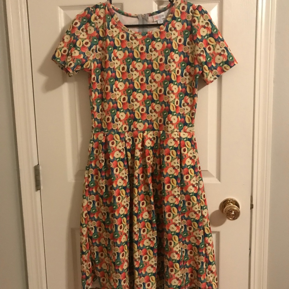 LulaRoe Amelia Fruit Basket/Avocado Print-M